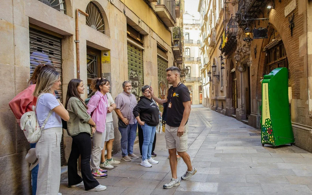 Guided Walking Tour of Barcelona Image 12