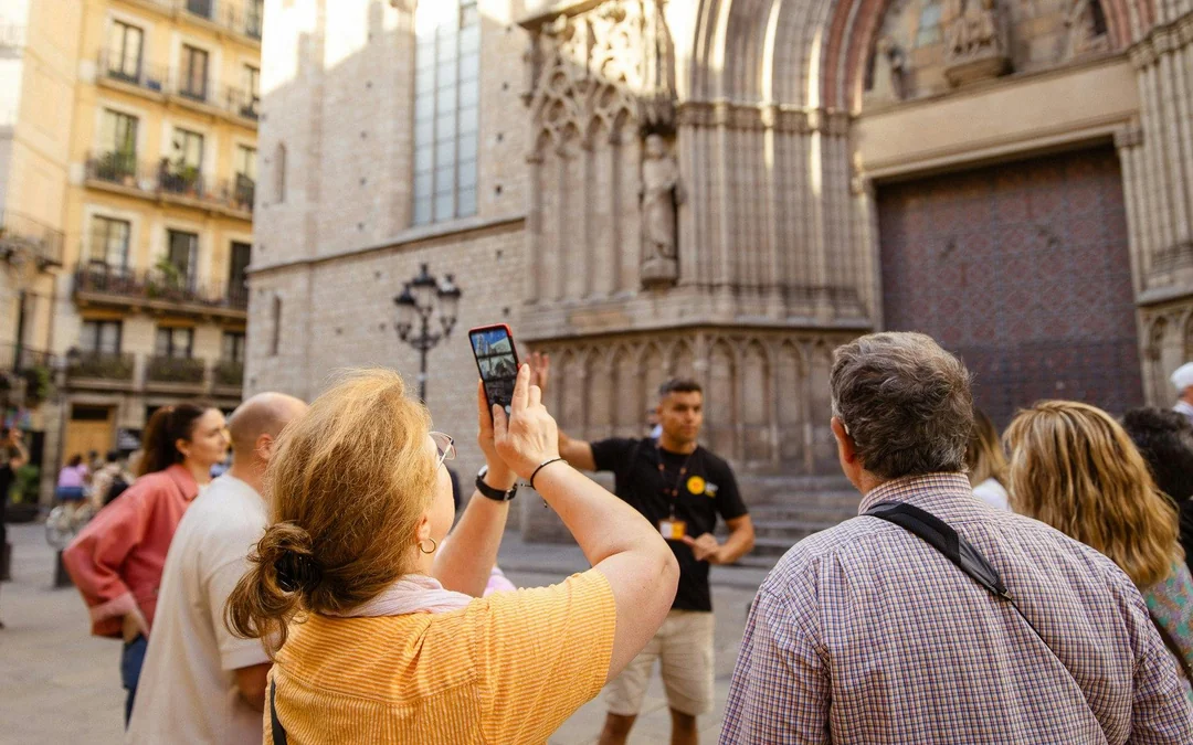 Guided Walking Tour of Barcelona Image 5