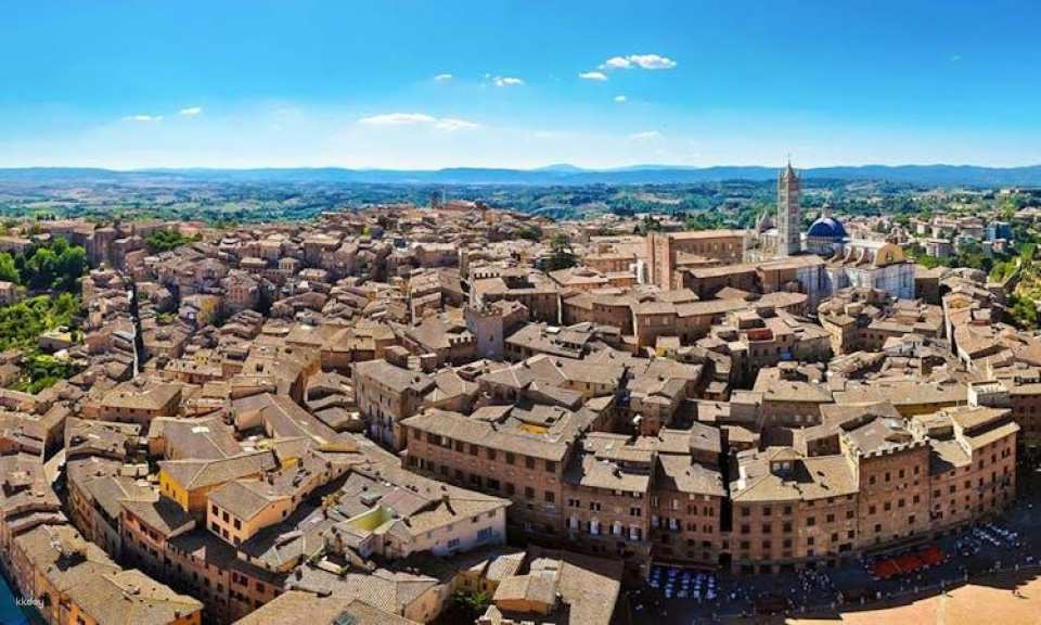 Guided walking tour of Siena