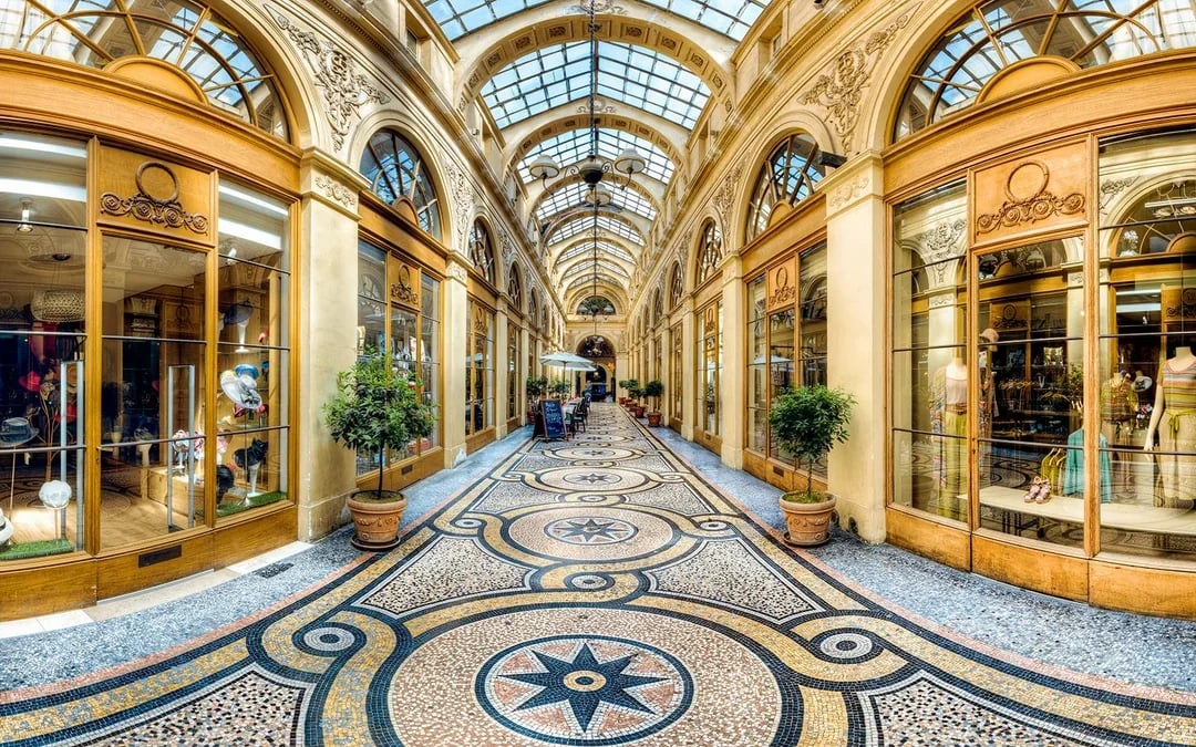 Guided Walking Tour of the Covered Passages of Paris Image 5