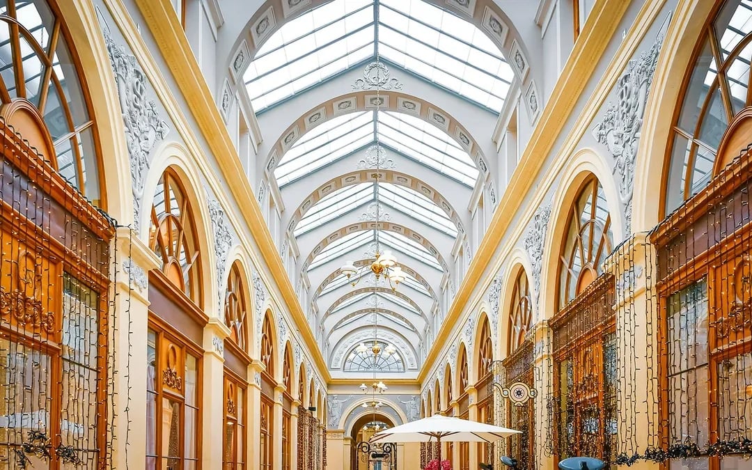 Guided Walking Tour of the Covered Passages of Paris Image 6