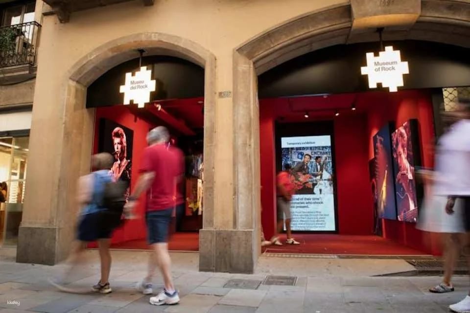 Entry Ticket to Barcelona Immersive Rock Museum Guitar Legends Hall