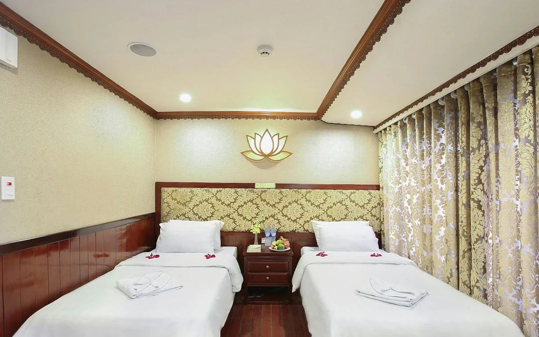 Ha Long Bay: 2D1N 3-Star Cruise Image 7