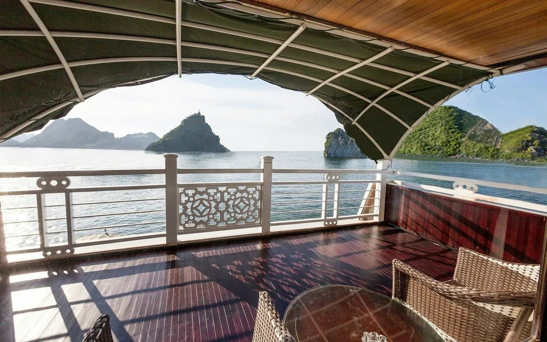 Ha Long Bay: 2D1N 5-Star Cruise Image 11