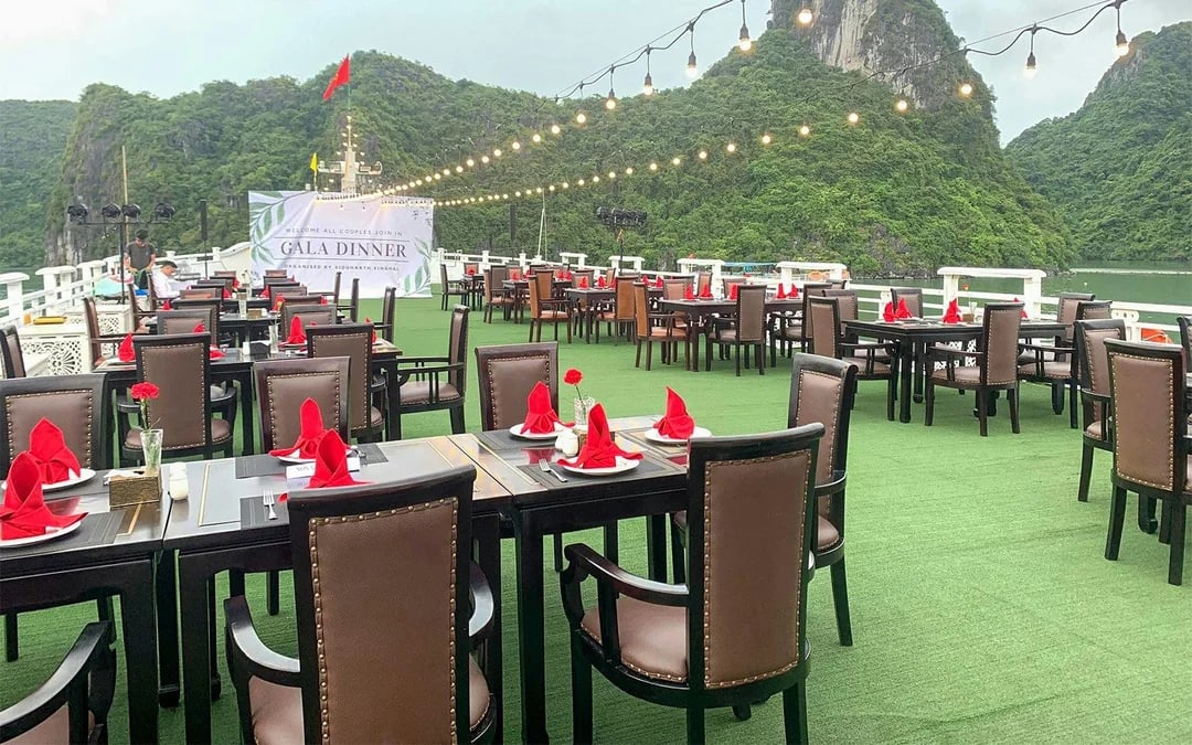 Ha Long Bay: 2D1N 5-Star Cruise Image 4