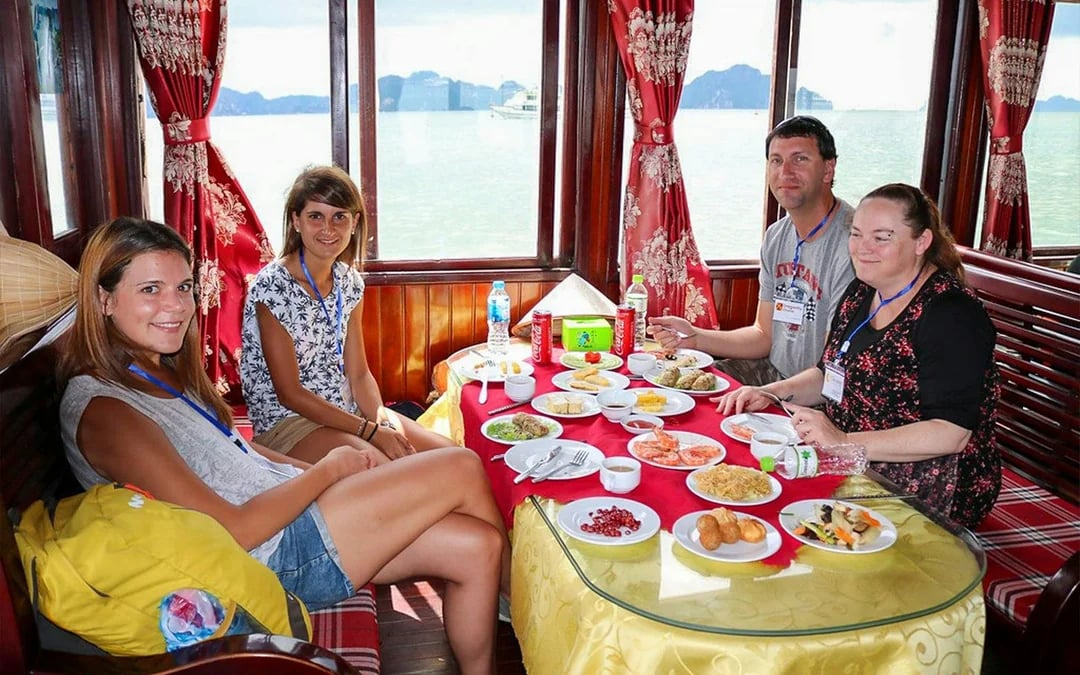 Ha Long Bay: 3-Star Day Cruise with Local Buffet Image 11