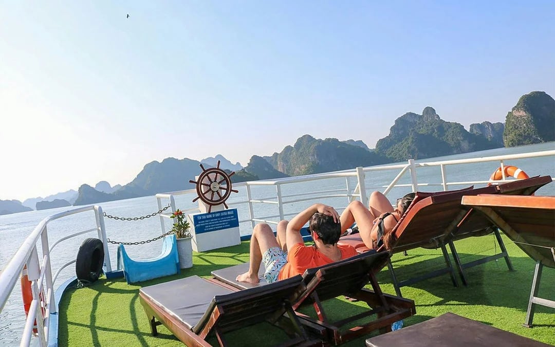 Ha Long Bay: 3-Star Day Cruise with Local Buffet Image 8