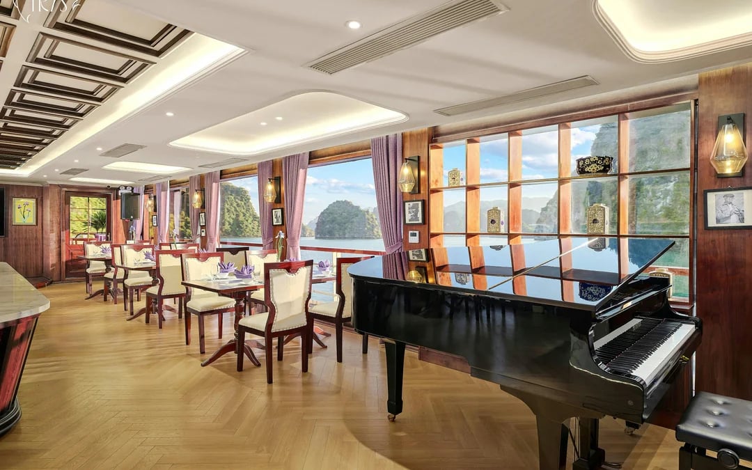 Ha Long Bay: 5-Star Day Cruise with Fine Dining, Live Band & Jacuzzi Image 6