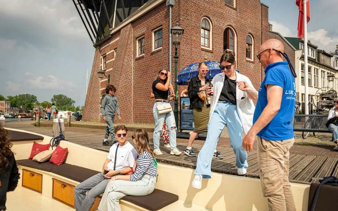 Haarlem: Guided Highlights Canal Cruise on Open Boat Image 2