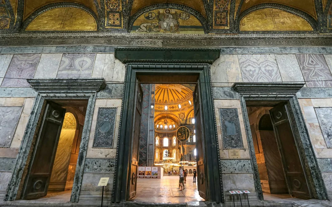 Hagia Sophia Guided Tour with Skip-the-Line Tickets Image 3
