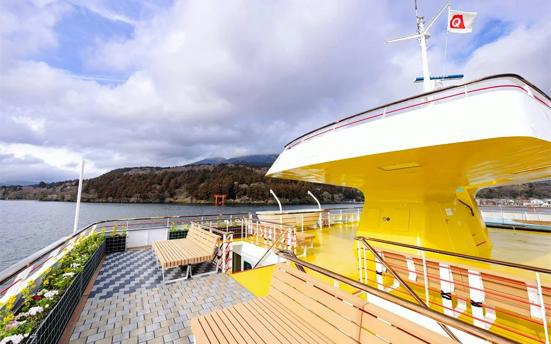 Hakone Lake Ashi Sightseeing Cruise Image 8