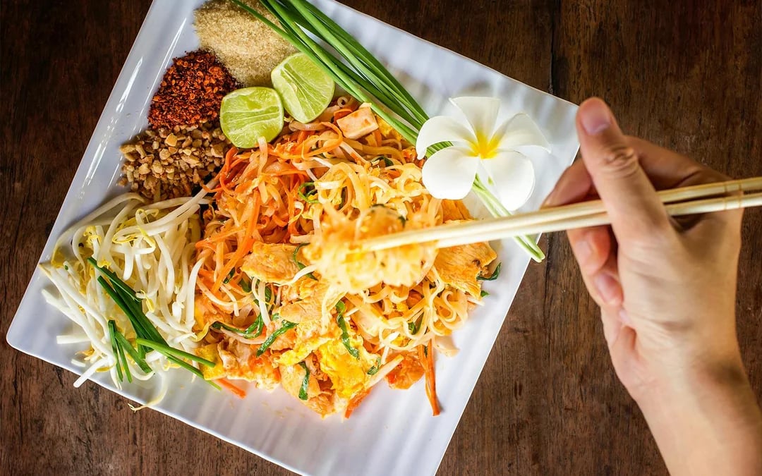 Half-Day Guided Thai Cooking Class at Mama Noi Cookery School Image 3