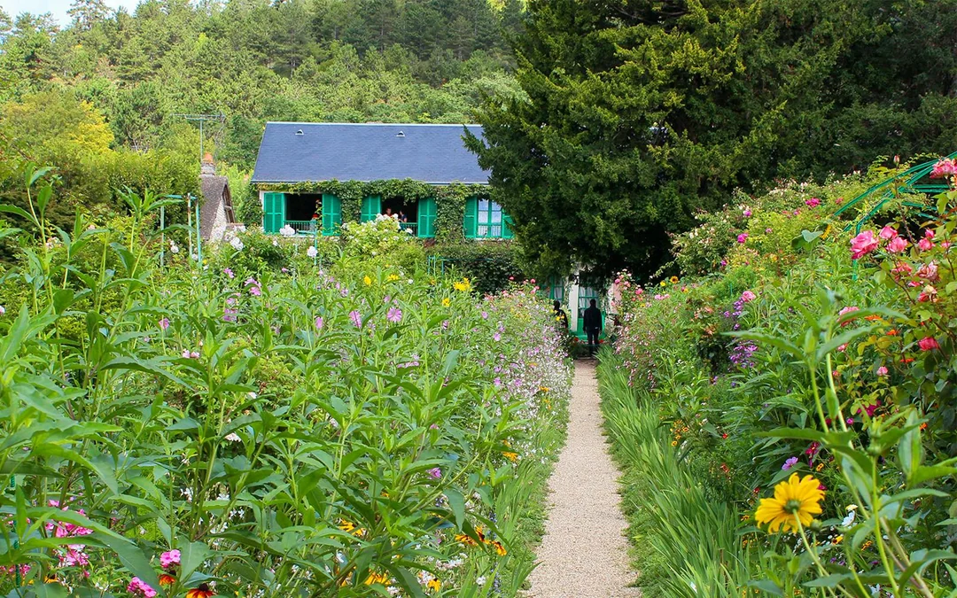 Half-Day Tour to Giverny from Paris with Monet’s House & Gardens Image 9