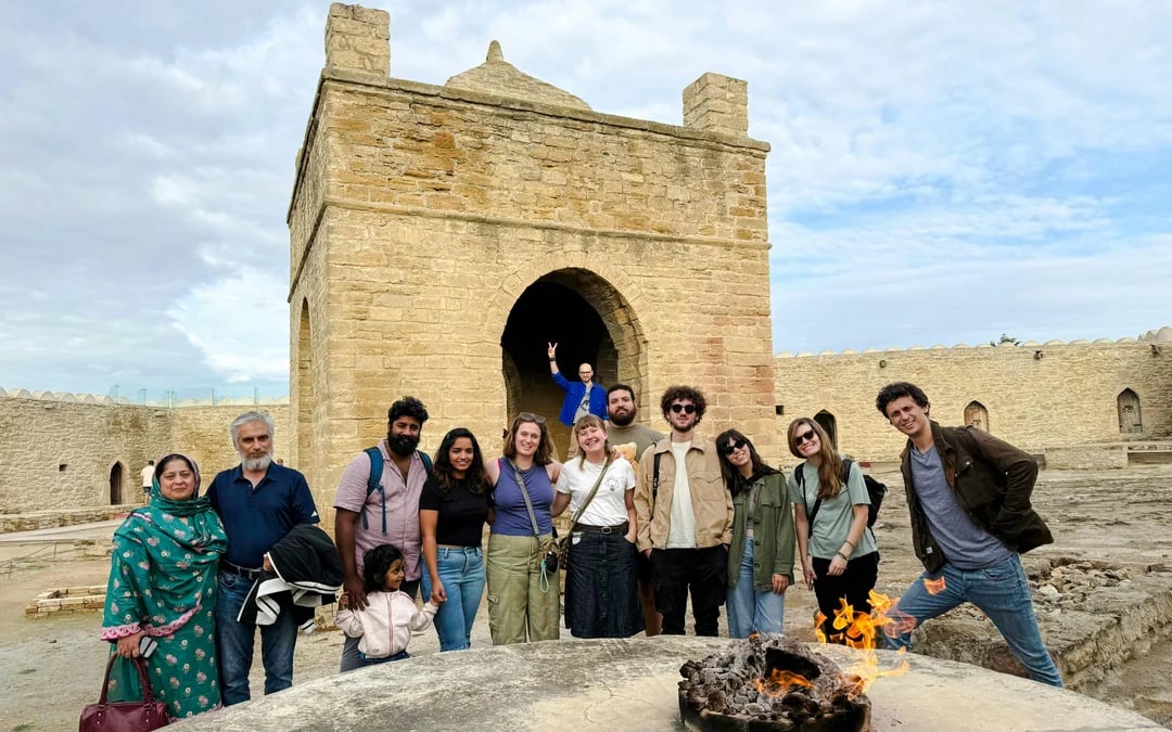 Half-Day Tour to Yanardağ Burning Mountain & Ateshgah Fire Temple with All Tickets & Fees Image 1