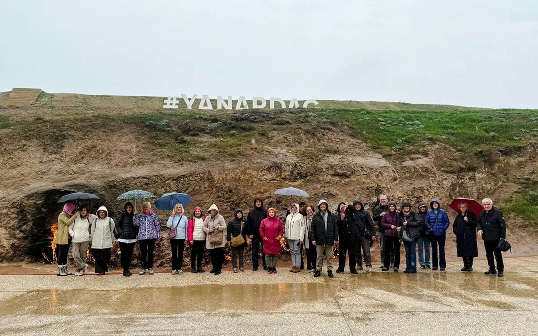 Half-Day Tour to Yanardağ Burning Mountain & Ateshgah Fire Temple with All Tickets & Fees Image 2