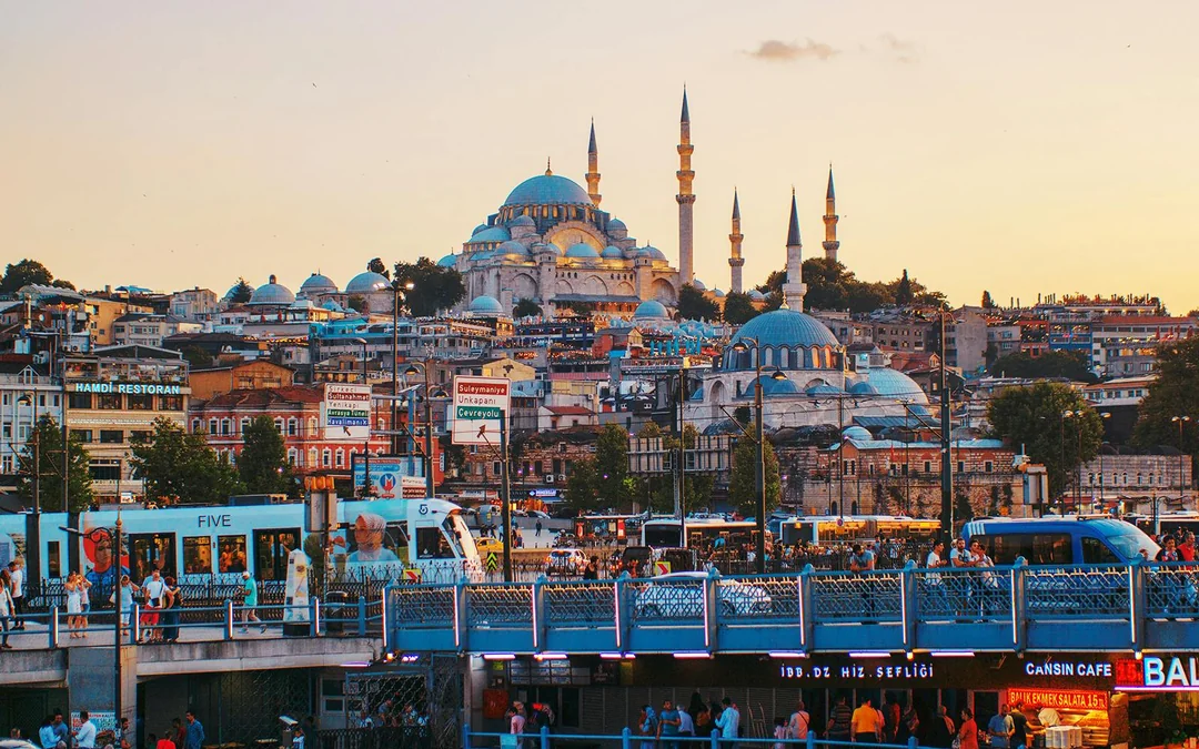 Half-Day Walking Tour of the Magnificent Mosques in Istanbul Image 12