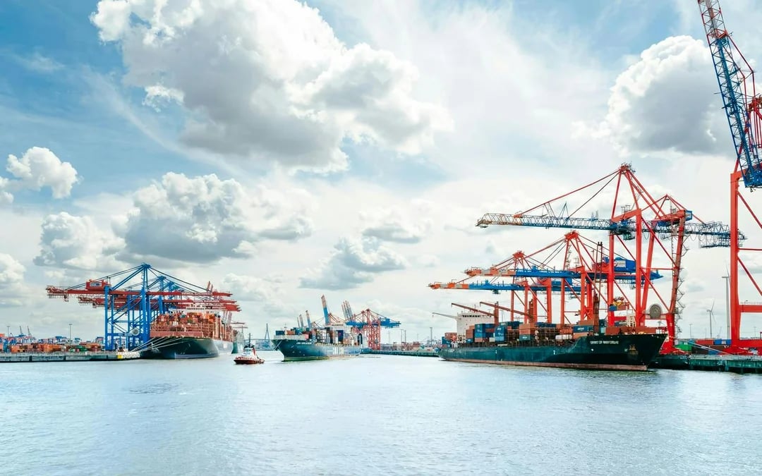 Hamburg 1-Hour Harbor Sightseeing Cruise with HafenCity Image 2