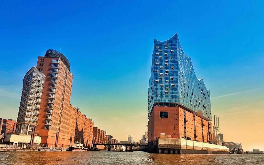 Hamburg: 3-Hour Food Tour of HafenCity with Elbphilharmonie Plaza Access Image 8
