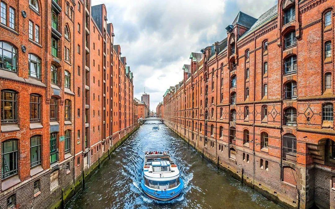 Hamburg Boat Tour with Live Commentary Image 2