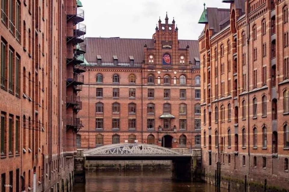 Hamburg HafenCity self-guided audio tour to Elbe Philharmonic Hall