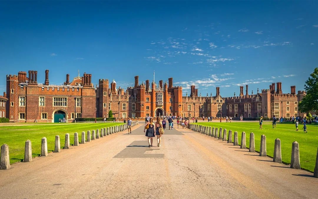 Hampton Court Palace and Gardens Tickets Image 1