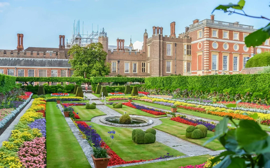 Hampton Court Palace and Gardens Tickets Image 3