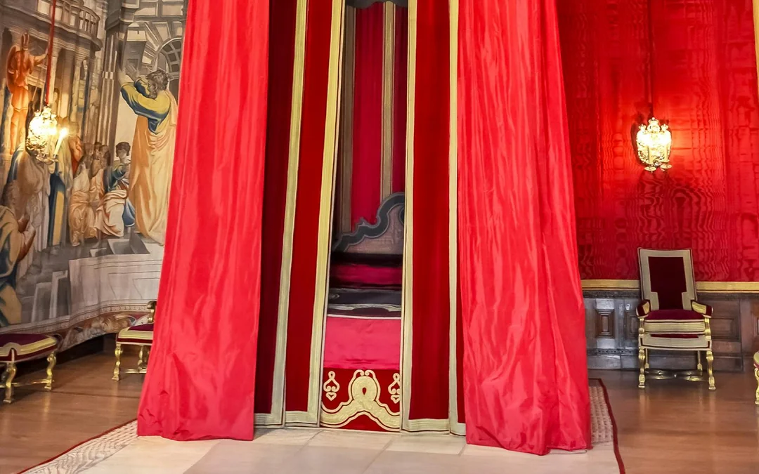 Hampton Court Palace and Gardens Tickets Image 4