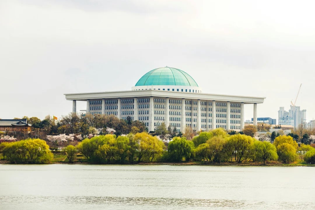 Han River Sightseeing Cruise by Eland Cruise Image 11