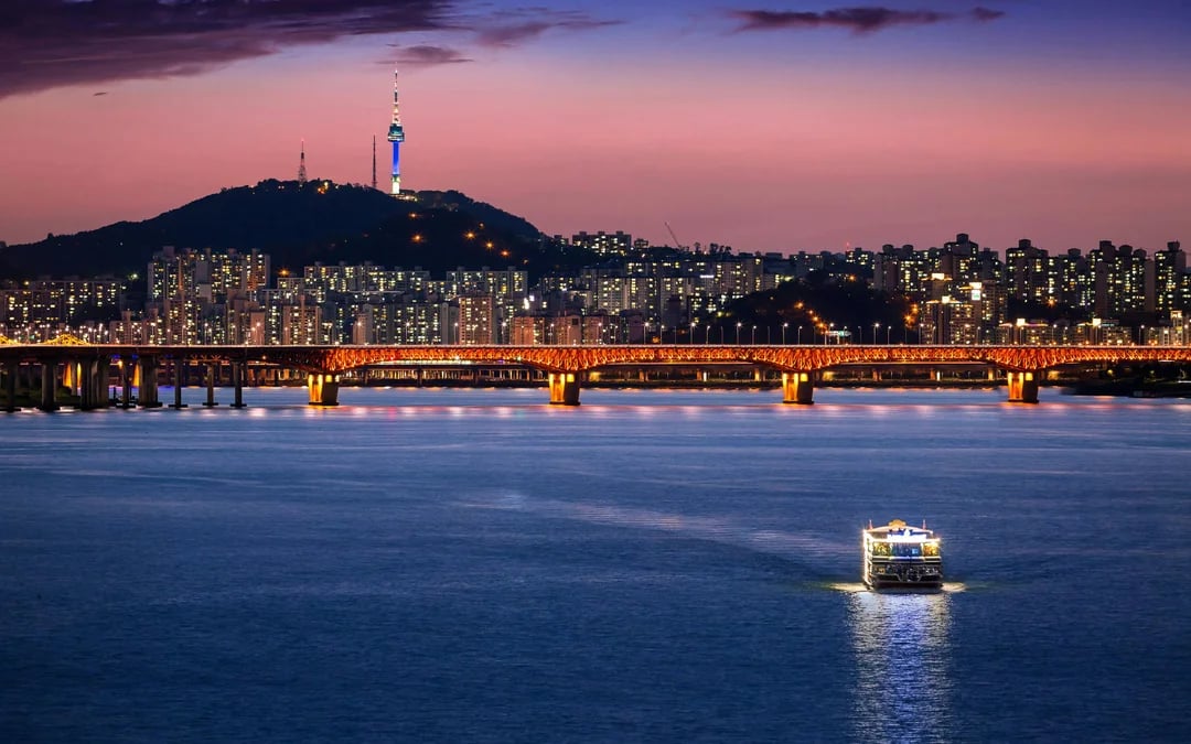 Han River Sightseeing Cruise by Eland Cruise Image 5