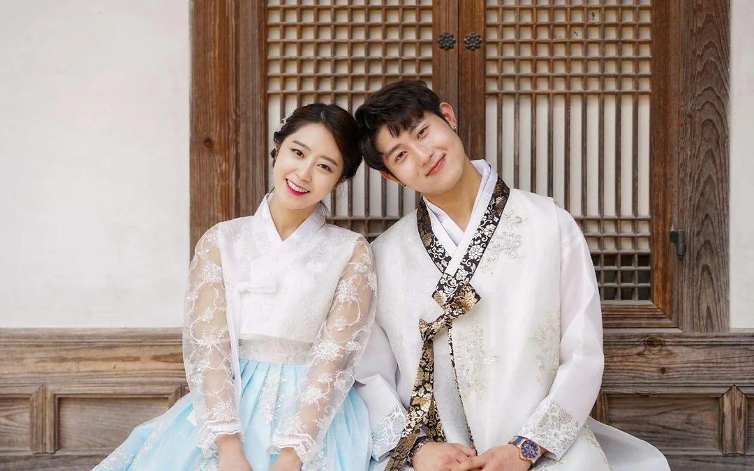Hanbok Rental Experience at Seoul Gyeongbokgung Palace Image 2