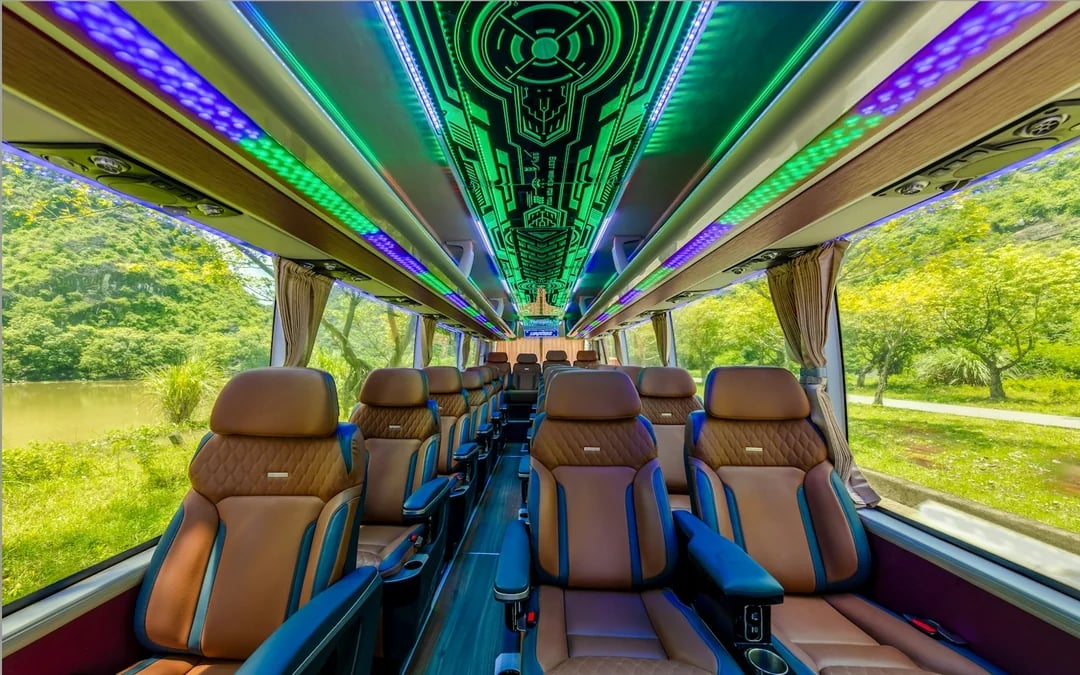 Hanoi Noi Bai Airport Arrival Fast-Track Meet & Greet + Private Transfer to Sapa Image 3