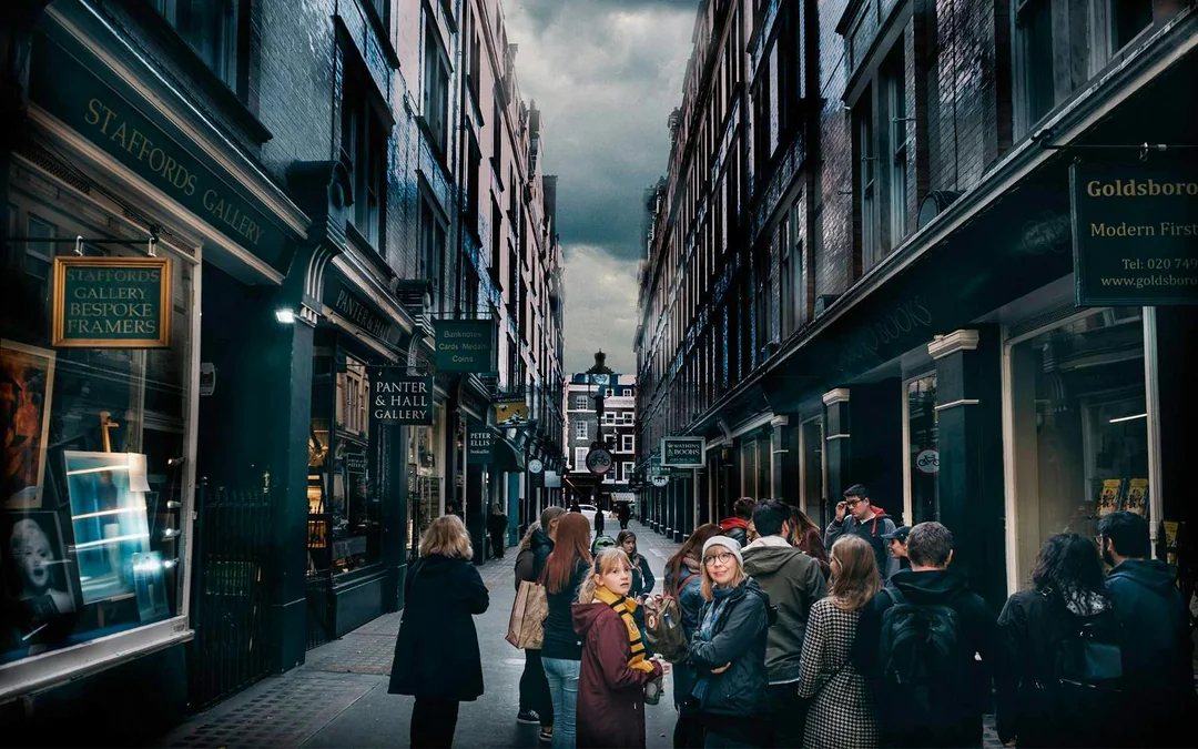 Harry Potter™ Film Locations Walking Tour Image 3