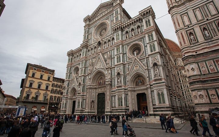Haunted Florence: Self-Guided City Exploration Game Image 2