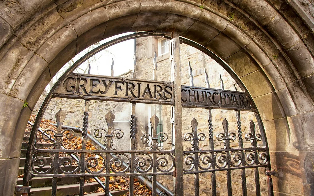 Haunted Underground Vaults and Graveyard Tour Image 5