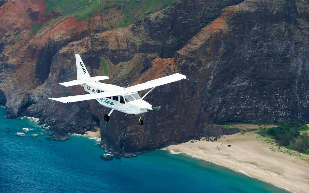 Hawaii Kauai Airplane Tour: Private Charter Tour Image 4