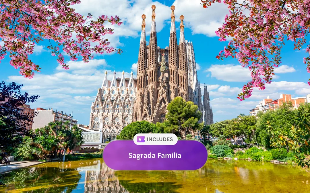Headout Barcelona Pass: Sagrada Familia, Park Güell, Casa Batllo + Unlimited Public Transport & more Image 4