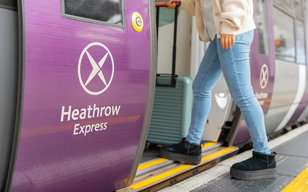 Heathrow Express: One-Way/Round-Trip Train Transfers between Heathrow Airport and London Paddington Image 3