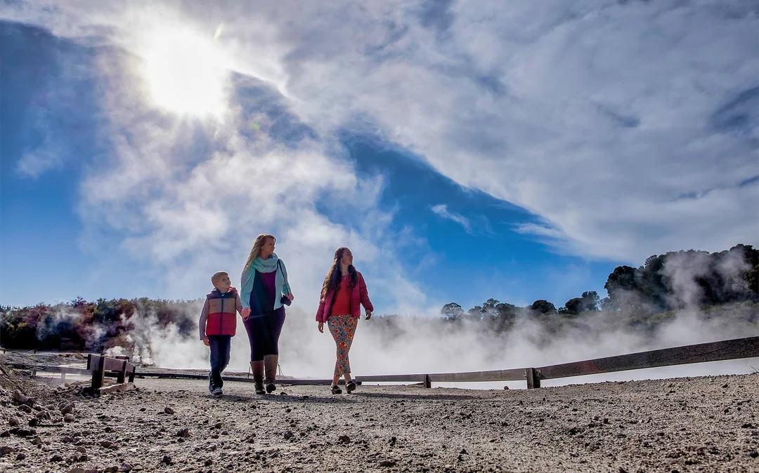 Hell's Gate All-Inclusive: Walk, Mud Bath & Spa Tickets Image 3