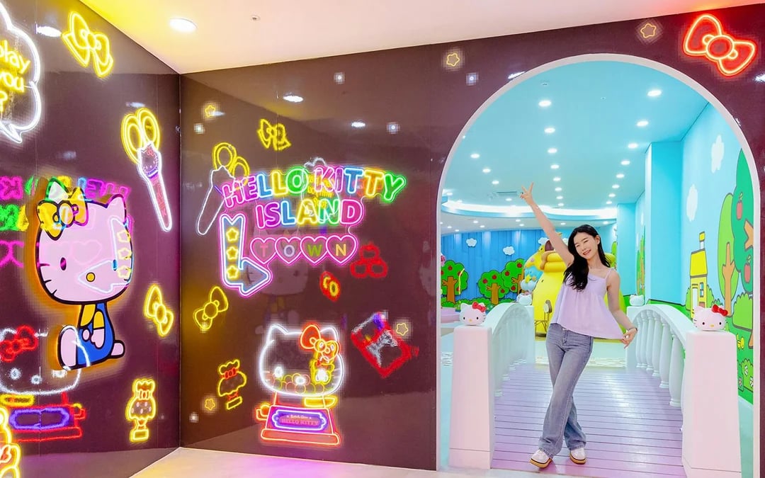 Hello Kitty Island Tickets Image 10