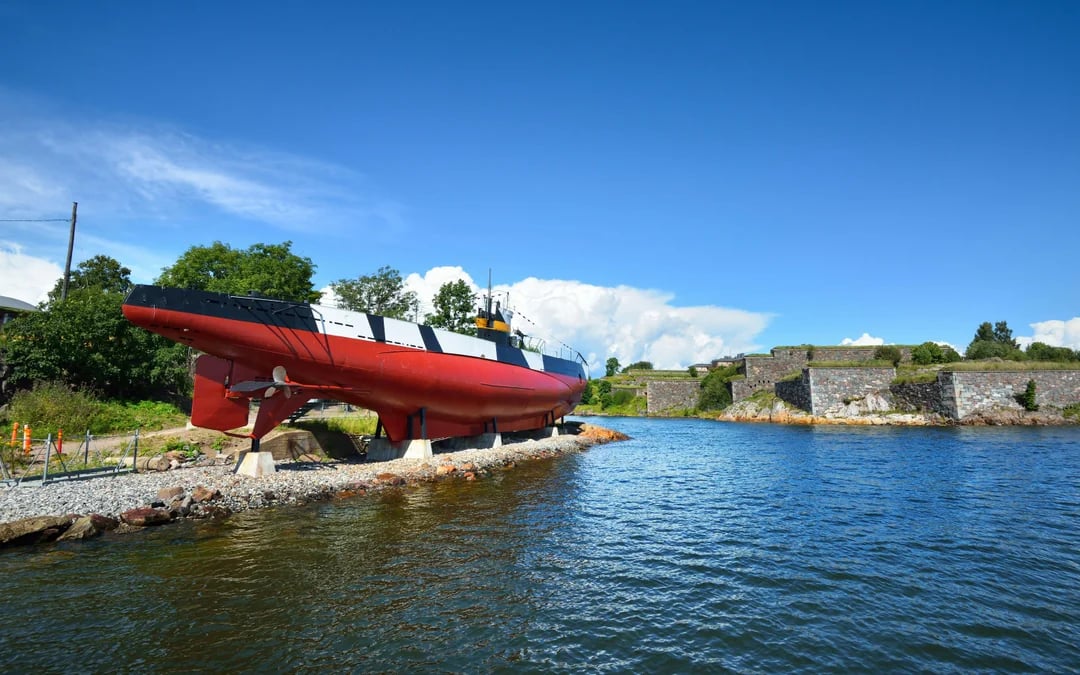 Helsinki City and Outer Islands Guided RIB Boat Tour Image 10