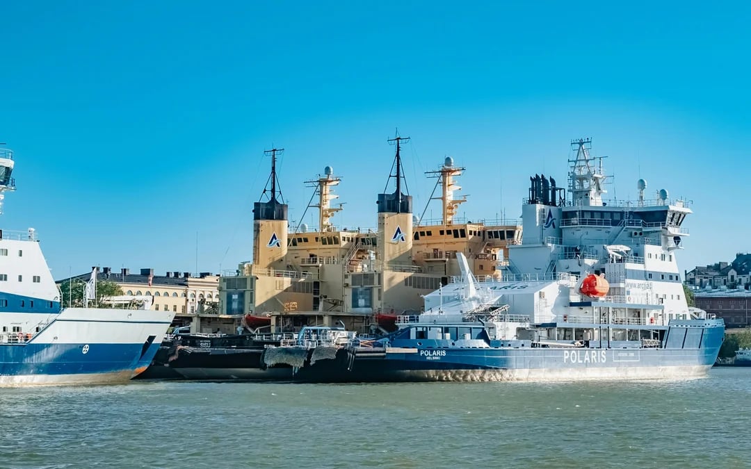 Helsinki Under-the-Bridges Sightseeing Cruise with Audio Guide Image 7