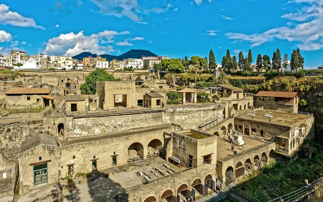 Herculaneum Guided Tour with Skip-the-Line Tickets Image 2
