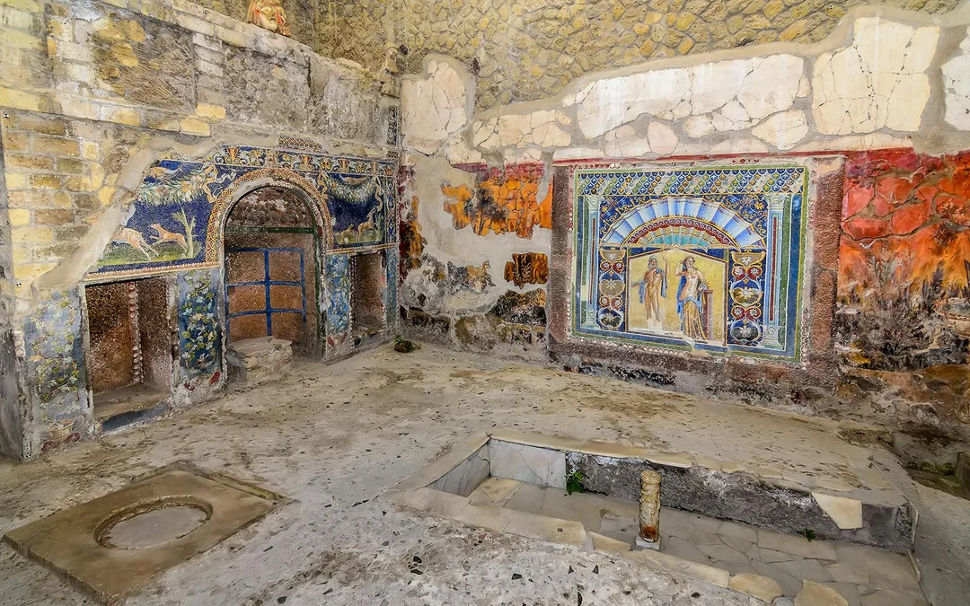 Herculaneum Priority-Entry Guided Tour with an Archaeologist Image 4