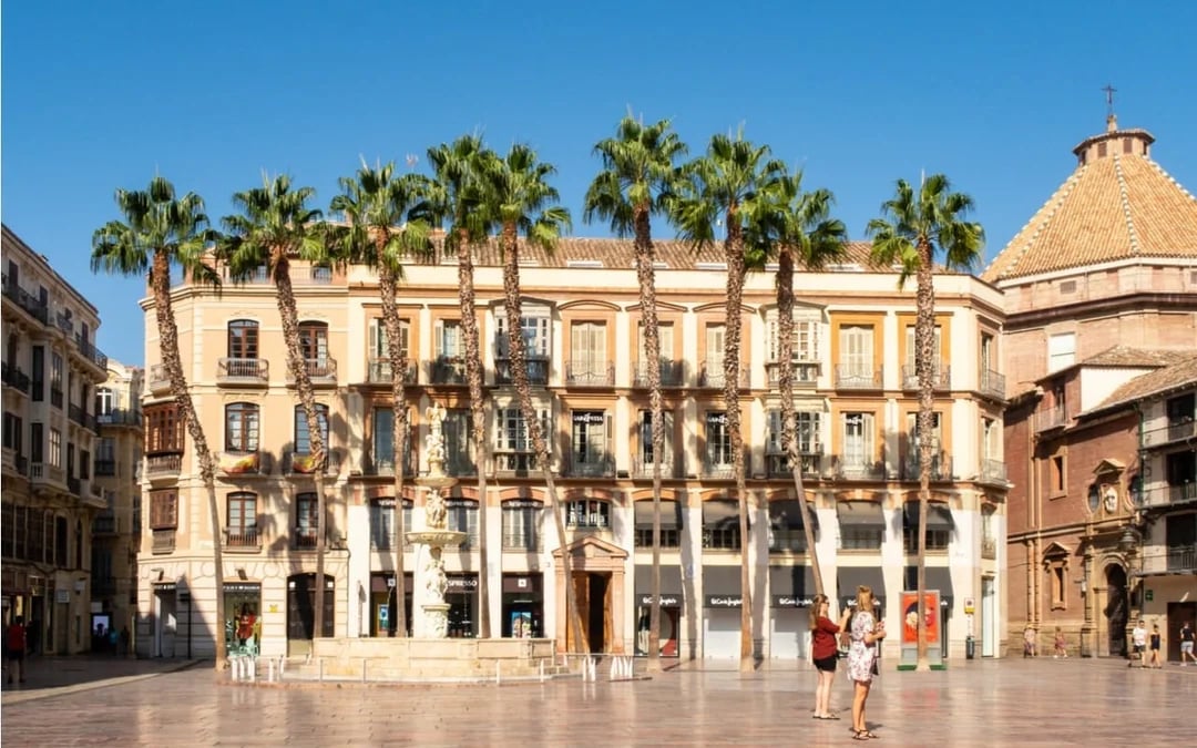Highlights of Malaga: Self-Guided City Exploration Game Image 4