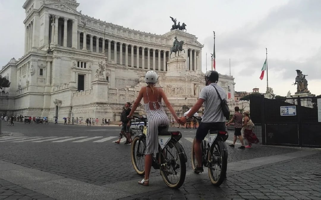 Highlights of Rome City Bike Tour Image 3