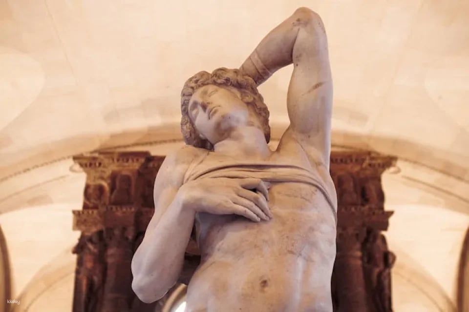 Highlights of the Louvre Group Tour