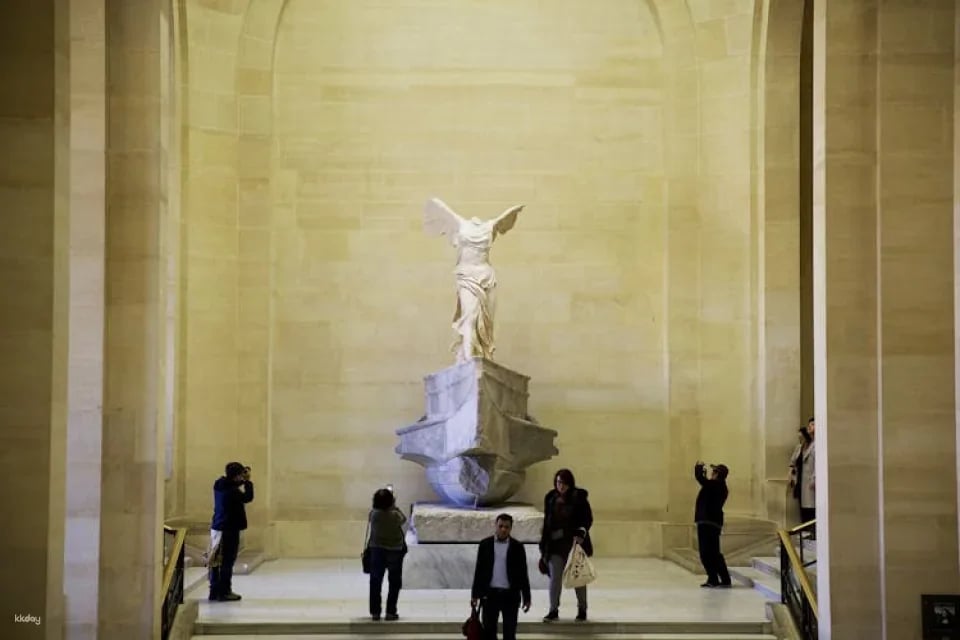 Highlights of the Louvre Group Tour