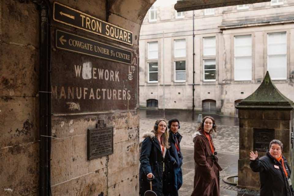 Historic underground walking tour of Edinburgh