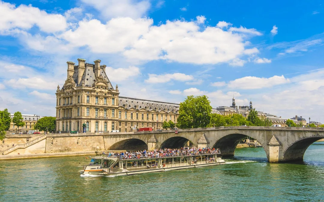 Historical Walking Tour with Skip-the-line Entry to Invalides Image 11