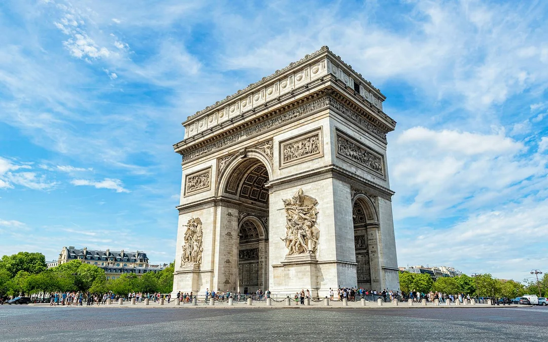 Historical Walking Tour with Skip-the-line Entry to Invalides Image 3